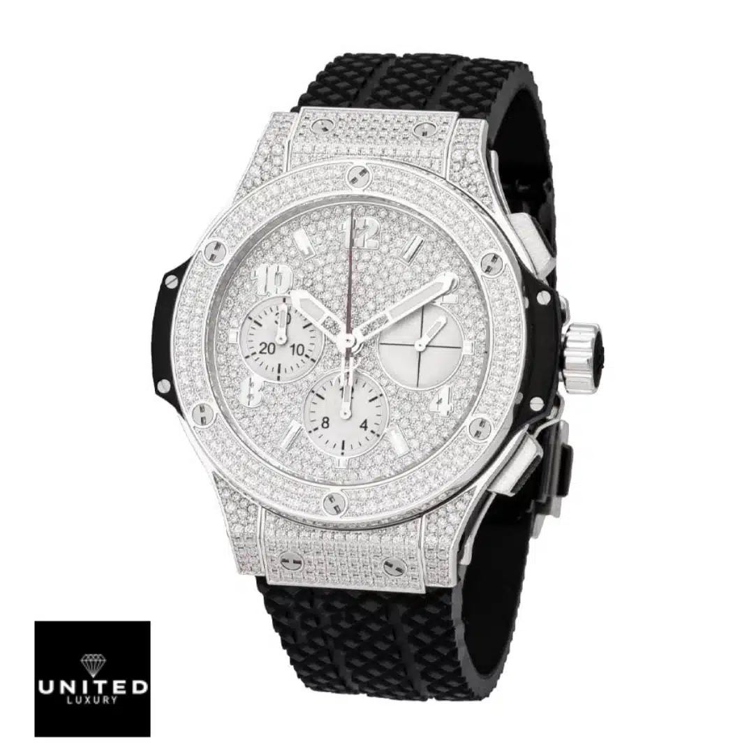 Hublot 301.CX.130.RX Diamond replica bracelet is a black rubber