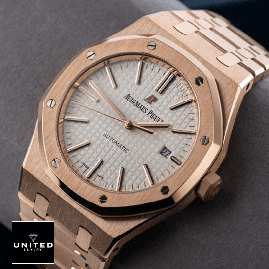 Audemars Piguet Royal Oak 15400 White Dial Gold Inspired on the stand