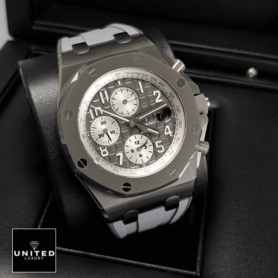 audemarspiguet-royaloakoffshore-26470IO.OO_.A006CA.01-replica-42mm