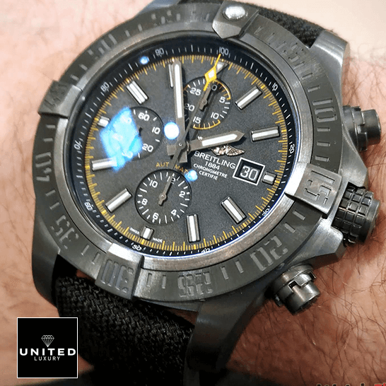 breitling Super Avener M133711ABF30 Black Dial Inspired on the man wirst