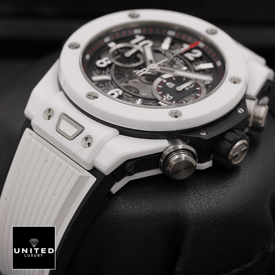 Hublot Big Bang Black Dial White Rubber Bracelet Inspired on the black stand