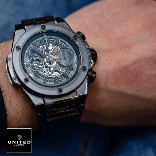 Hublot Big Bang Unico Sapprihe Black Dial Inspired on the man wrist