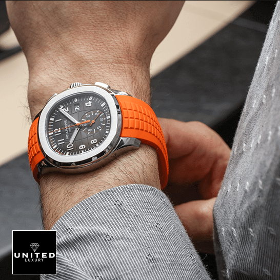 Patek Philippe Aquanaut Orange 5968A-001 Black Dial Inspired on the man wrist