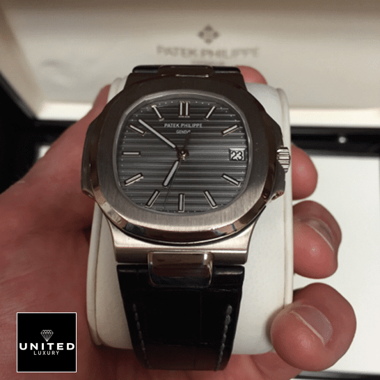 Patek Philippe Nautilus 5711G-001 Leather Black Bracelet Inspired in the box