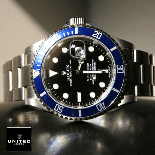 Rolex Submariner Date 16610 Black Dial Oyster Inspired on the table