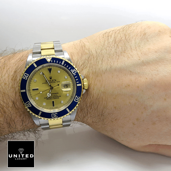 Rolex Submariner 16613 Yellow Gold Dial Blue Bezel Inspired on his arm