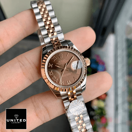 Rolex Datejust 288271 Everose Gold Roman Dial Inspired on the fingers