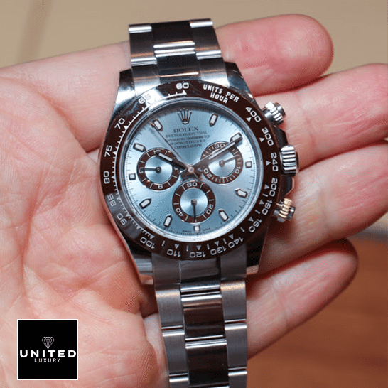 Rolex Daytona Cosmograph 116506 Blue Dial Oyster Inspired on his hands